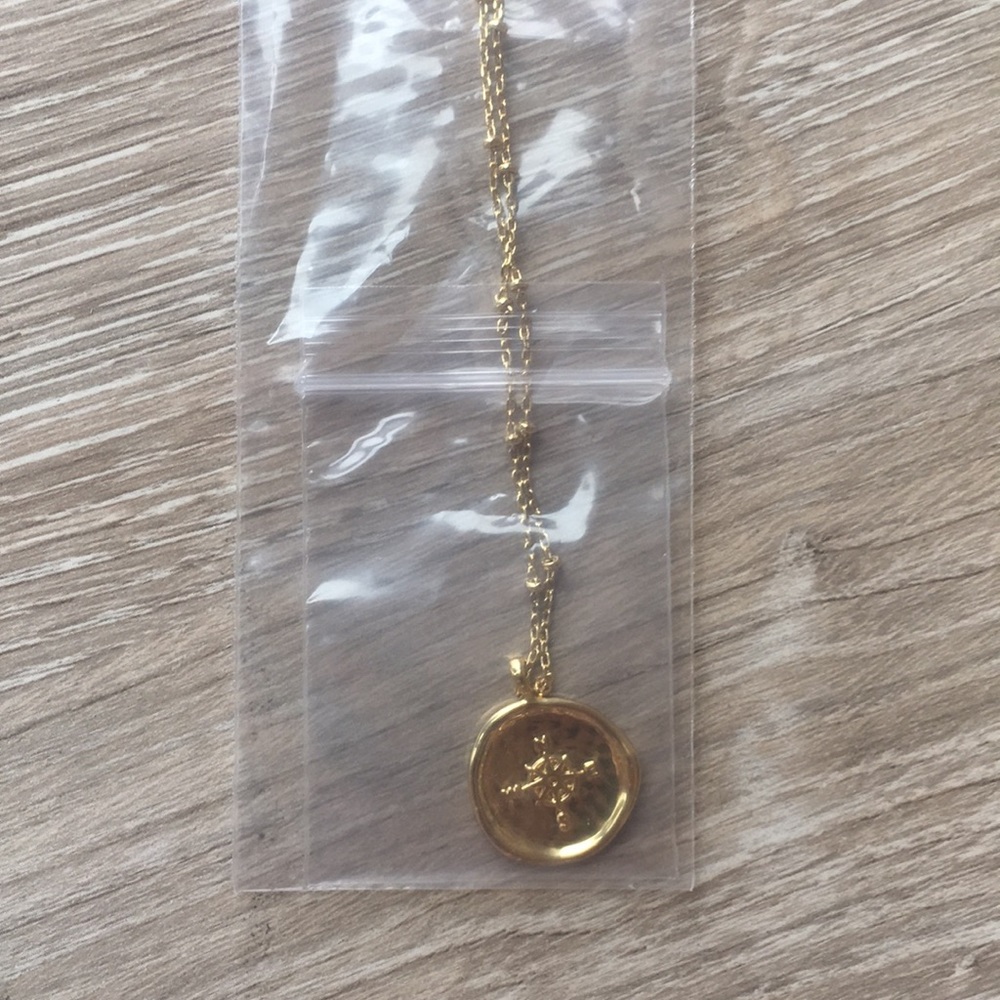 Gorjana NWT Compass Coin Necklace - Gold ✨ - Picture 10 of 12